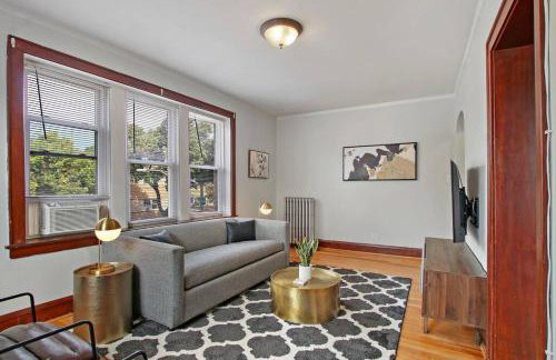 Prime City Stay in a 1BR Apartment - Cullom F2 - Photo 14