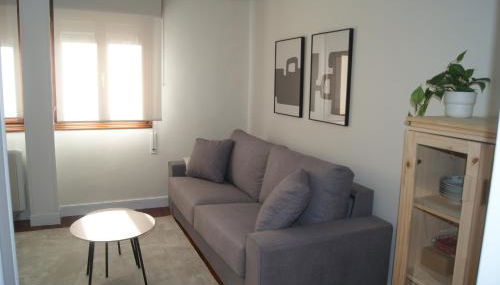 Nuevo, luminoso, reformado, cerca del Casco Viejo - Foto 2