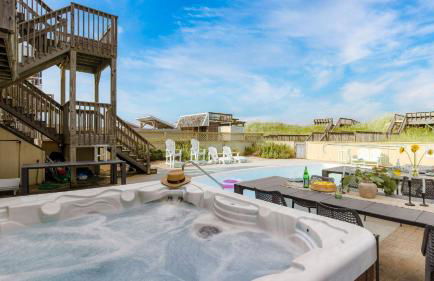 Sleeps 28 Beachfront w/ Pool, Hot Tub, Game Room Atlantic Watch by Avantstay - Foto 6