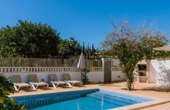 Villa Torres 10 minute walk from Playa den Bossa - Photo 10