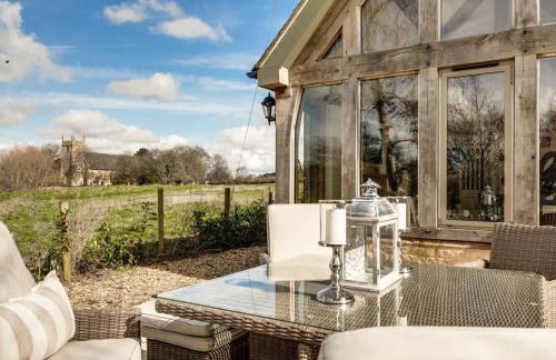 Hiron's Piece and Honeysuckle Cottage - with Hot Tub - Photo 75