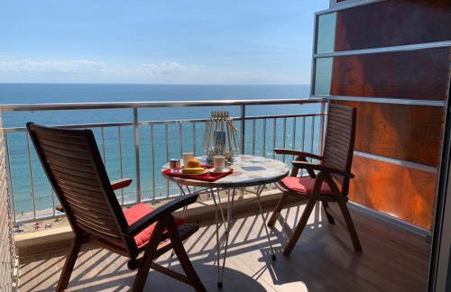 Apartamento con vistas al mar primera linea de playa del Postiguet - Photo 1