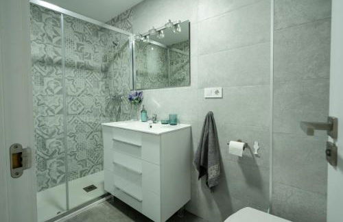 1ª Linea de Mar 4pax Valencia 15 min - Foto 14