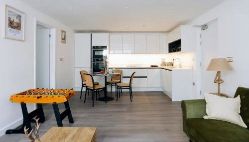 Stylish Seaside Stay - Spacious Ramsgate Apartment - New Build, Underfloor Heating, Perfect Location - Foto 3