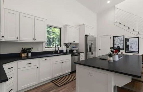 Dirt Merchant Chalet Trail Access Hot Tub on Back 40 Trail - Foto 15