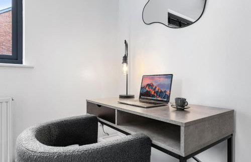 Modern 2 Bedroom Apartment in Uxbridge London free parking - Photo 12