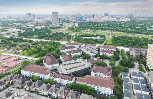 Newly Furnished 1BR Apartment w/ Hermann Park View - Foto 22