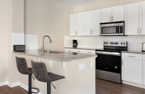 Blueground Emeryville pool nr Bay Street Park SFO-1989 - Foto 7