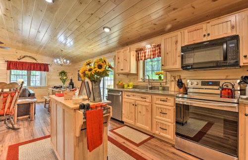 Secluded Mountain Cabin in Wardensville! - Foto 12