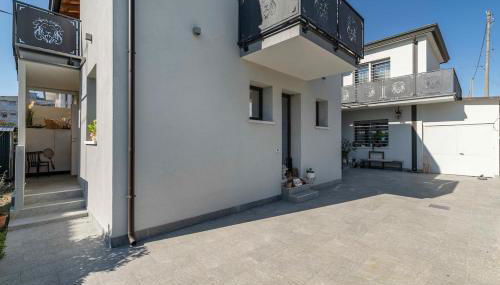 Stylish house near Venice With Parking - Photo 3