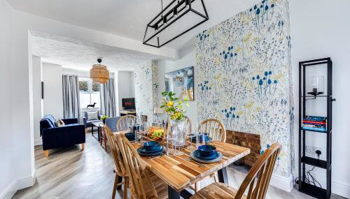 Spacious Bedford House Sleeps 6 Superfast WiFi Weekly Rates - Foto 2