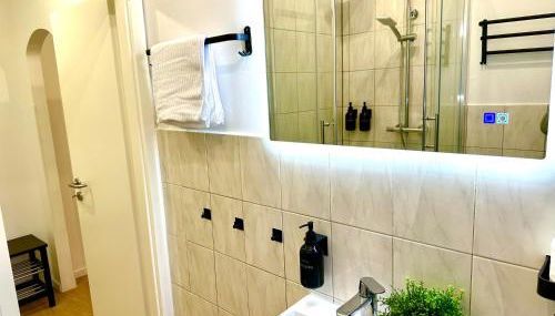 Dschungel Apartment, Netflix, Sonos, nahe Messe Düsseldorf, Helios Klinik, Innenstadt - Foto 5