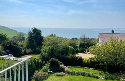 Stunning Charmouth Property with Bay views! - Photo 34