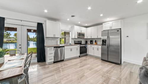 Lakeside Vacation Home - Foto 5