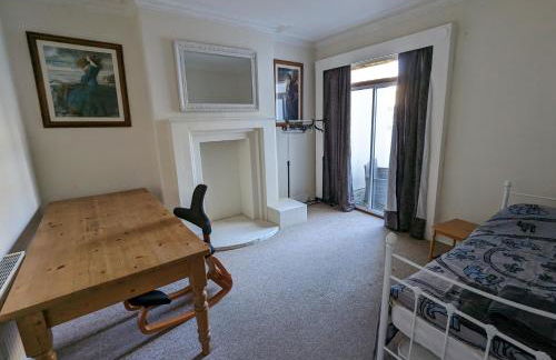 5BR townhouse Arnos Court Villa Bristol w parking - Foto 16
