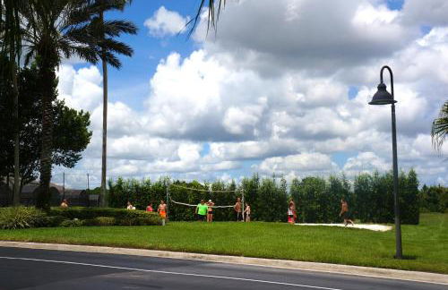 Gated Emerald island resort townhome, Overlook Pool, 3 miles to Disney, rent by owner - Foto 20