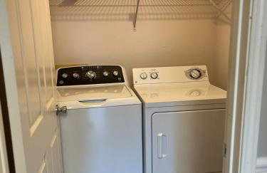 2 Bedroom Townhouse Retreat 10 min to UA Stadium - Foto 5