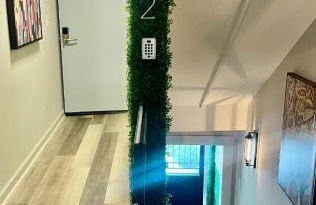 Modern Fully Renovated Suite & Loft in Downtown Trenton - Foto 19