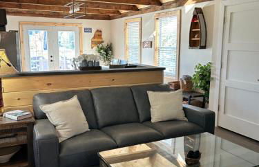 Harbor Bend House - River View in the Center of Town - Foto 24