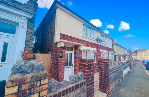 2 Beds, Entire Home, Spacious Bedrooms, Garden - Photo 1