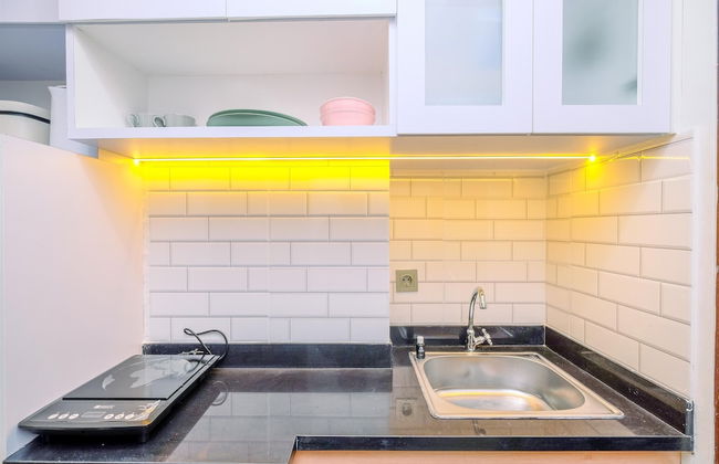 Cozy Living And Homey Studio Transpark Cibubur Apartment - Foto 7