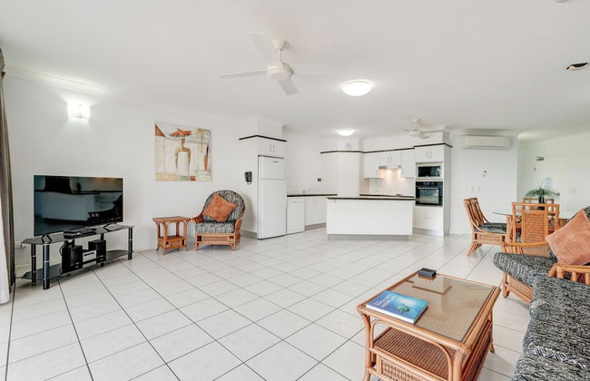 Beachfront Apartments on Trinity Beach - Photo 19