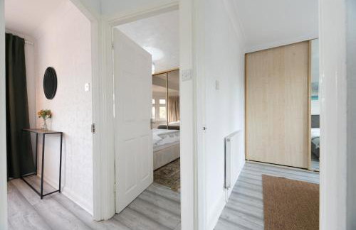 4 Bedroom Family Home In South East London - Photo 34