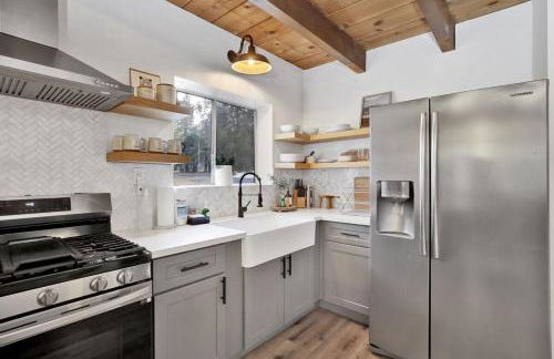 Large Bear Lodge by Big Bear Vacations - Foto 41