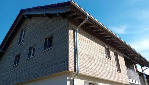 FeWo1 neuwertige, große 110qm FeWo über zwei Etagen mit Balkon im Außenbereich - Foto 2