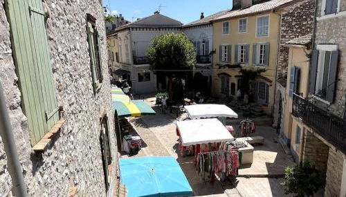 Appartement 56m2 avec balcon en coeur de village - Photo 4