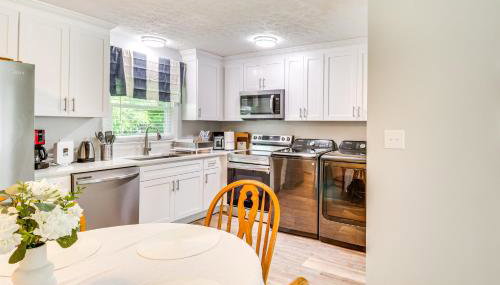 4 Mi to Hampton Coliseum Home with Yard! - Foto 2