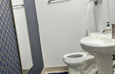 NEW 3 Story in Homestead- 3/2.5 Balcony & Rooftop - Foto 9