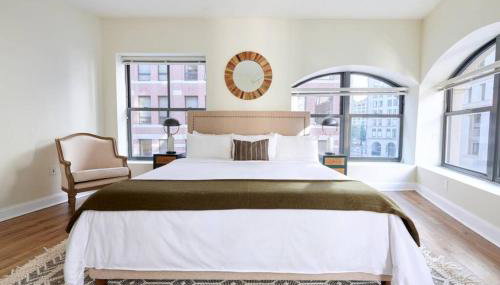 Bold and Spacious 2 Bed in Boston Financial District - Photo 5