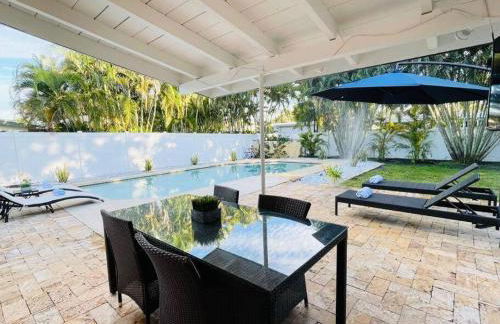 Tropical Oasis House Private Pool Family Yard - Photo 8