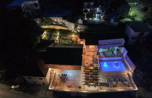 Holiday home Leko with outdoor pool and hot tub , can fit 22 people - Foto 46