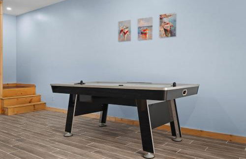 Luxury Log Cabin Lakefront, Game room & Fire Pit, - Foto 25