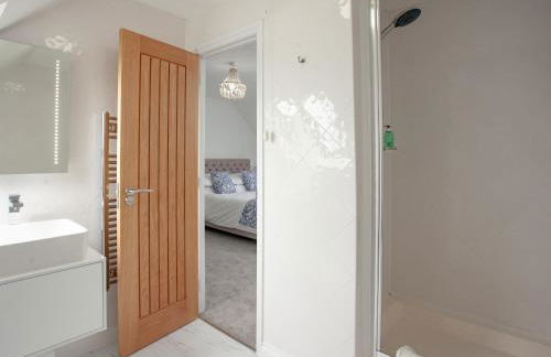 View Cottage - Photo 16