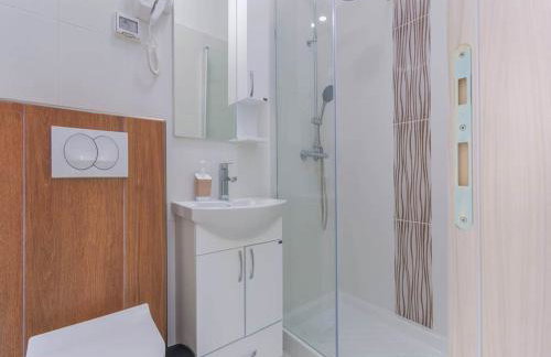 Villa in Skitaca with Pool and Sea Views - Photo 18