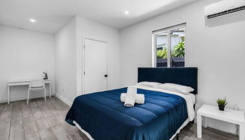 Contemporary Family Oasis Pool and Comfort - Foto 2