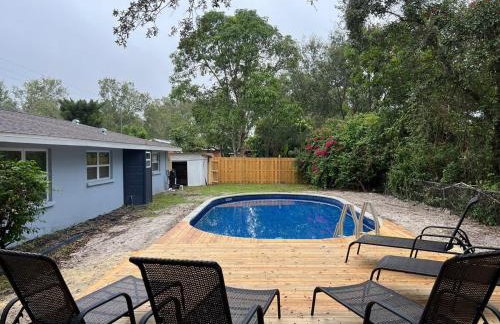 Pool home with large fenced yard - Foto 17