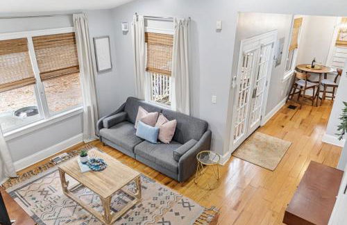 Spacious and Quiet One Block off King Street - Foto 16