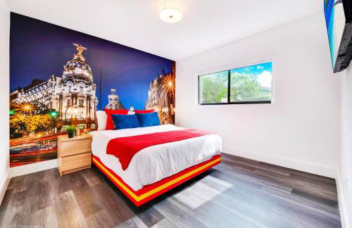 The World's Mansion - Game Room, 9 Bedrooms, HtdPool, Mini Golf, BBQ - Foto 34