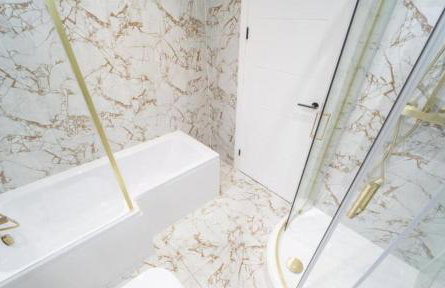 New Modern Stylish Villa Near City Centre Birmingham, with outdoor Hot Tub - Foto 23