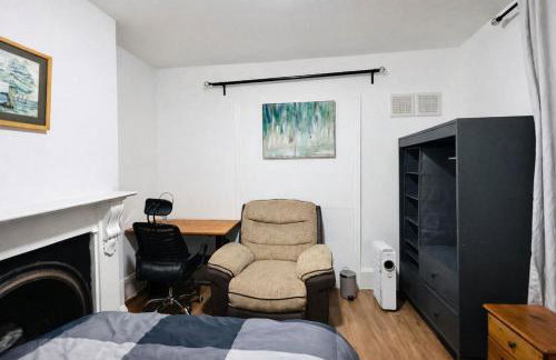 landvue stays, The Colchester town White House 4 bed 2 bath! - Foto 8