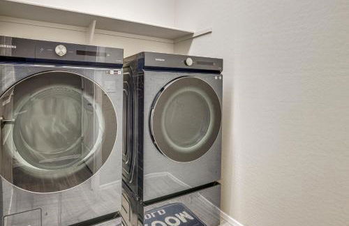 Outdoor Oasis with Pool and Spa Goodyear Getaway - Foto 21