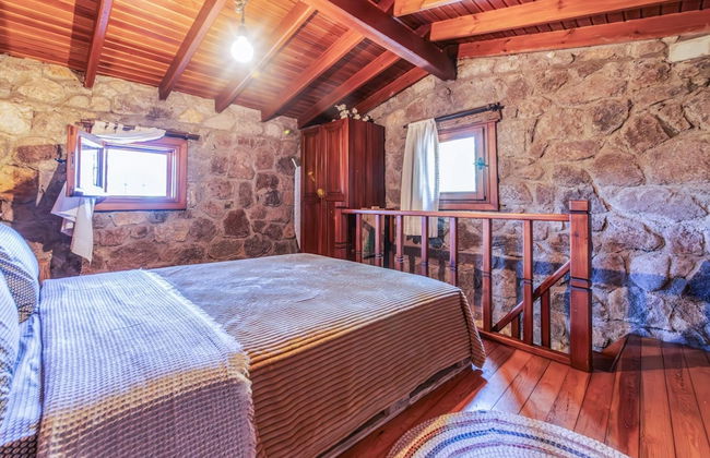 Chic Villa w Fireplace 3 min to Beach in Bodrum - Photo 5