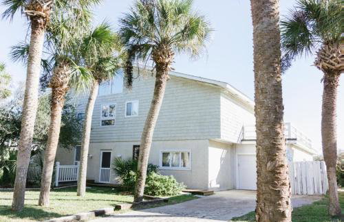 Beachfront home with expansive deck and direct beach access - Foto 6