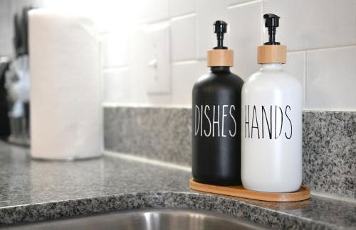 Cozy 2B Apartment with great Amenities in the Heart of Cedar Park - Photo 3