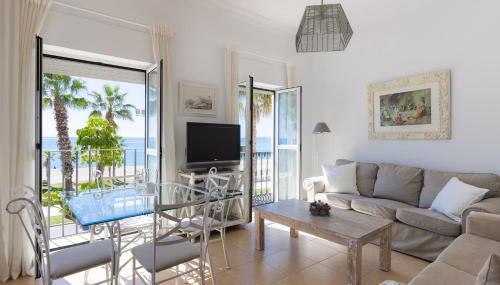 Apartamento con encanto en primera linea de playa - Foto 5