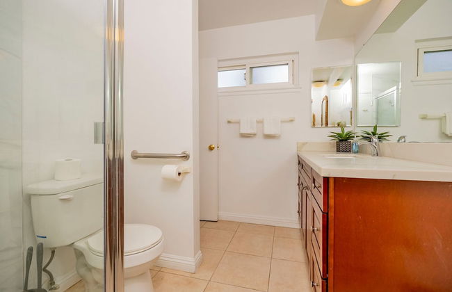 Serene Retreat With Modern Comforts in San Gabriel - Foto 16